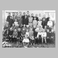 095-0007 Die Schueler der Schule Schoenrade mit Lehrer Conrad 1928.jpg